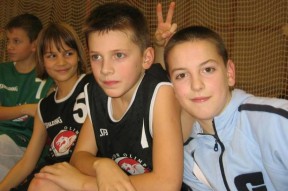 爱游戏正版-东契奇首秀独行侠爆冷