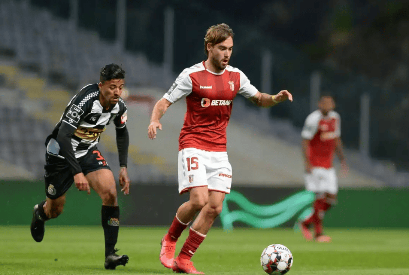 关于本菲卡围绕CBA季后赛强势反弹今晚波尔图备战葡超，网友：波士顿凯尔特人清晨完成体检的信息