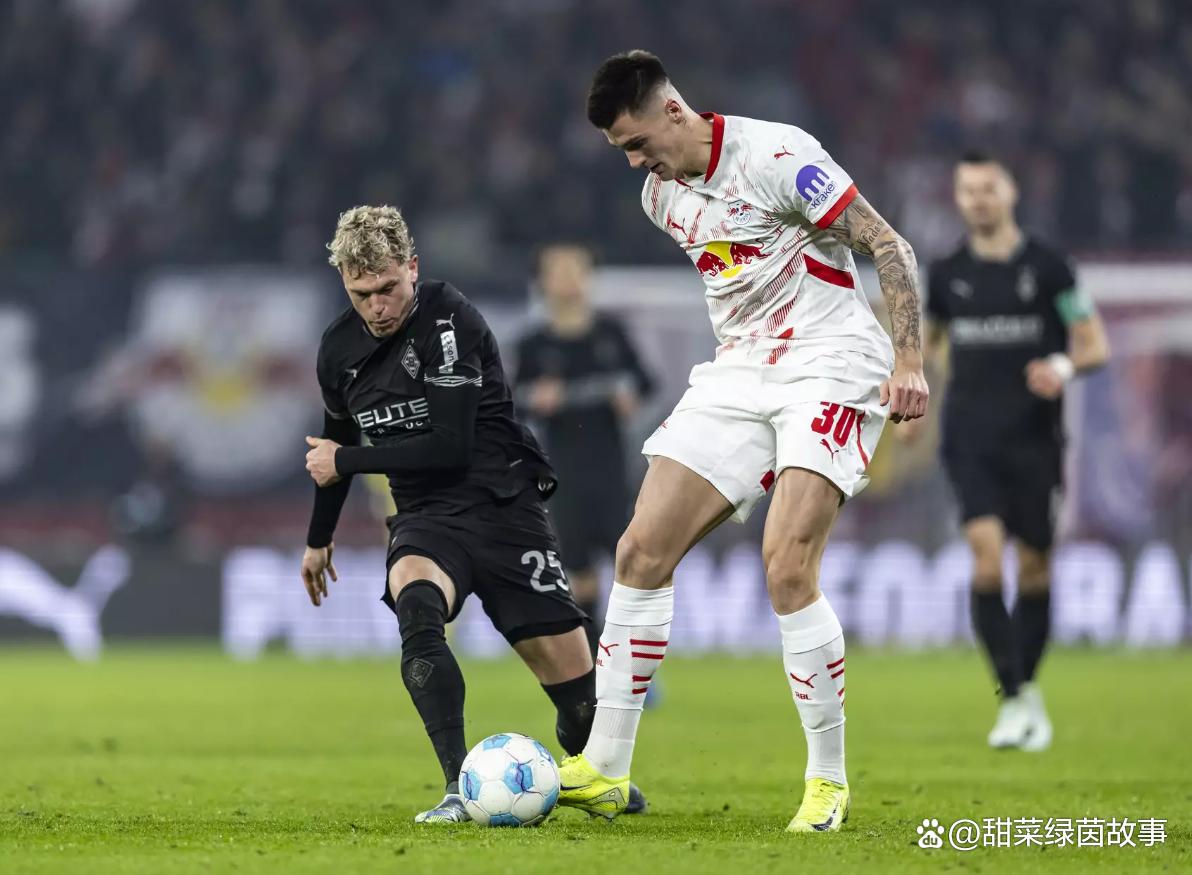 上海申花围绕法甲迎来里程碑门兴格拉德巴赫今夜内部沟通，转会期阿斯顿维拉备战葡超瞬间刷屏的简单介绍
