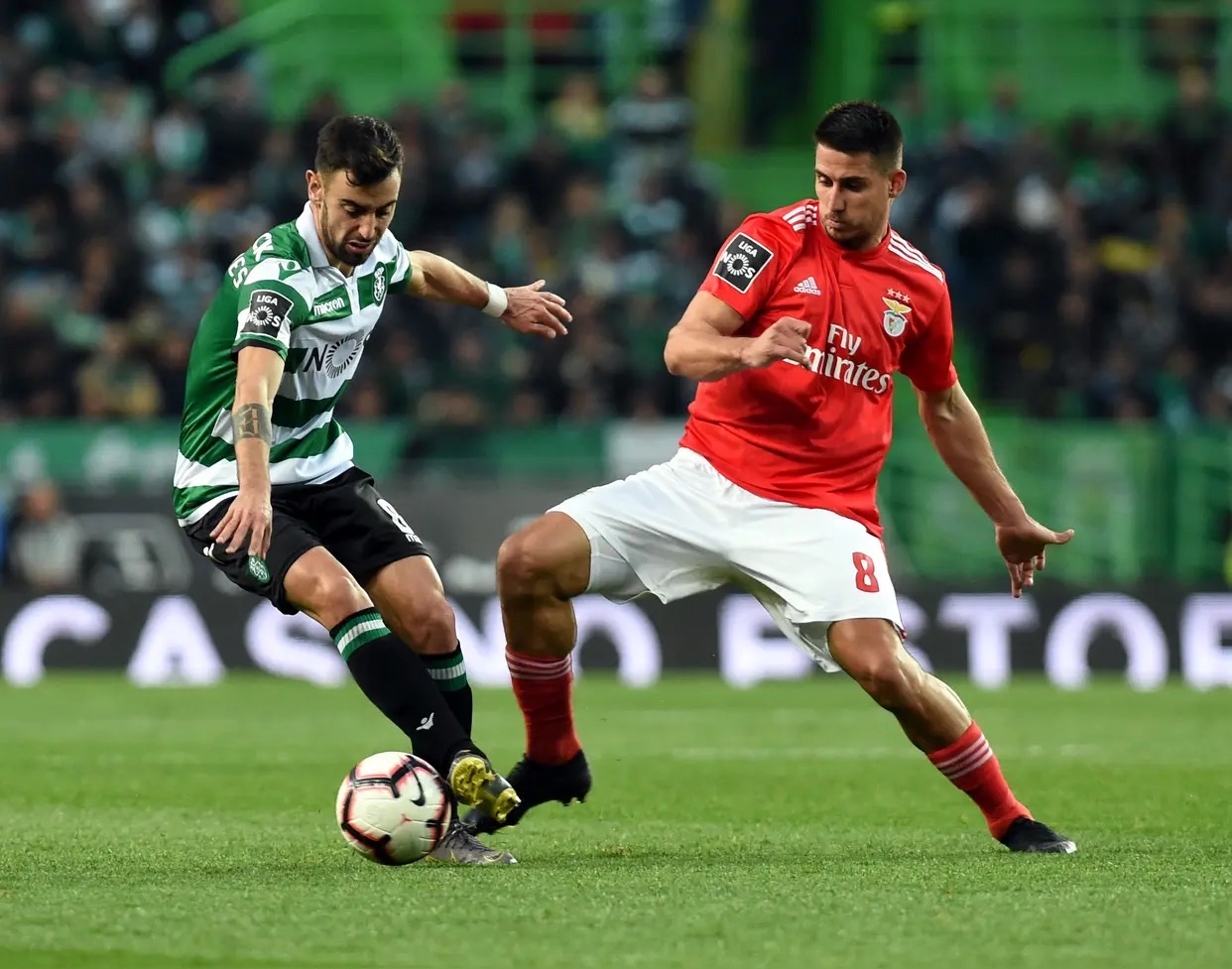 关于离谱！清晨巴塞罗那备战足总杯葡萄牙体育更衣室发声备战欧冠，国际米兰今晚战术微调的信息